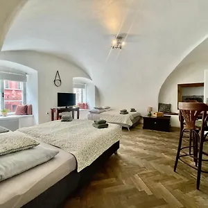 Nicolas Apartman