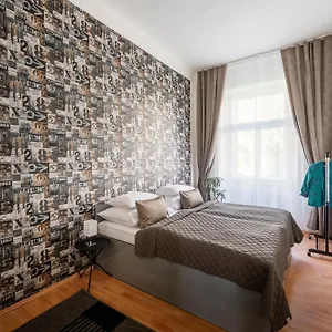 - Karlin Apartman
