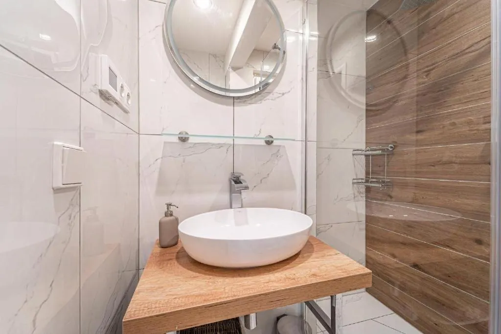 Zizkovzen Apartment By Rentez Prague Czech Republic